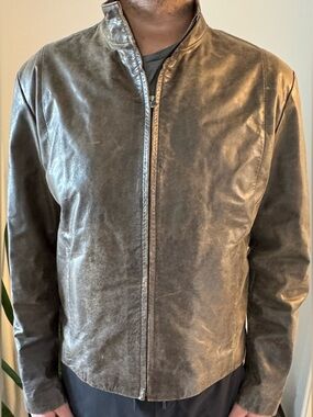 Men’s Leather Zip-Front Jacket in a Brown distressed tone